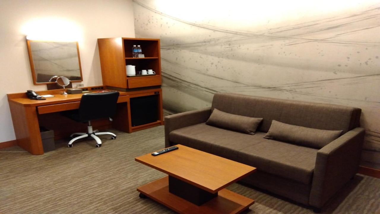 Odysis Suites Osaka Airport Hotel Izumisano Dış mekan fotoğraf